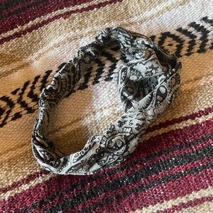 Black and White Patterned Headband